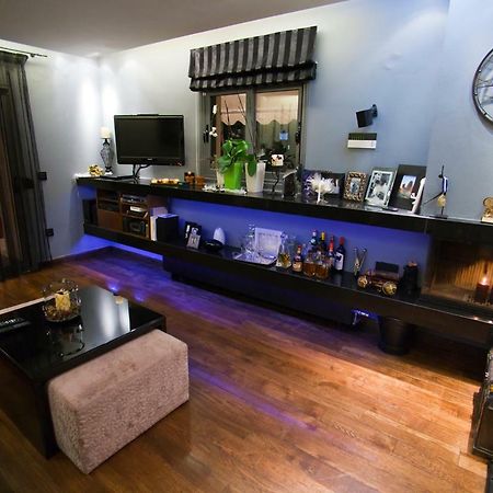 Deluxe Boutique Suite , Jacuzzi, Private Parking, Fireplace 塞萨洛尼基 外观 照片